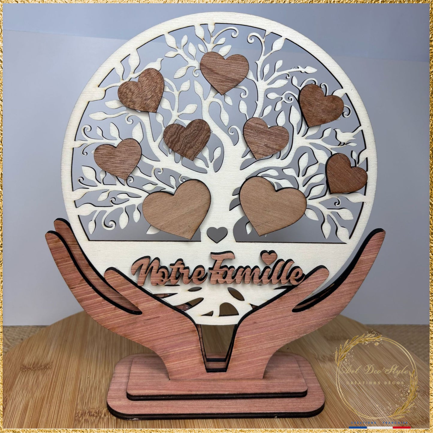 Arbre de vie personnalisé
Prénom gravé
Décoration murale
Cadeau famille
Bois
Gravure laser
Symbole familial
Arbre généalogique
Médaillons prénoms
Cadeau personnalisé
Décoration intérieure
Arbre de vie mural
Cadeau naissance
Arbre de vie famille
Bois de peuplier
Arbre de vie avec cœurs
Décoration bois naturel
Cadeau mariage
Arbre de vie sur mesure
Talisman familial