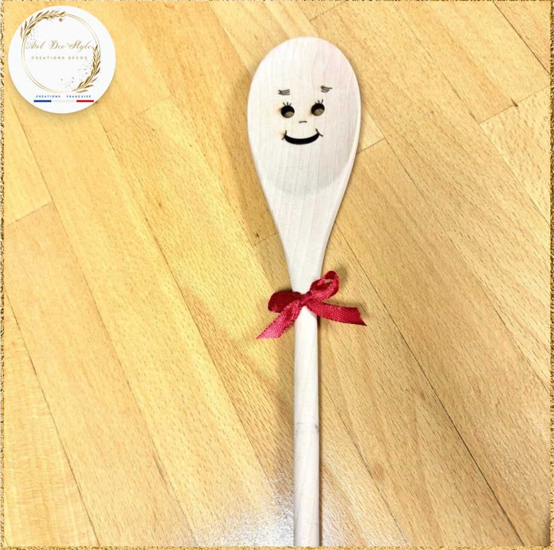 spatule en bois, spatule rigolote, fête des mères, cadeau fête des mères, cadeau original, ustensile de cuisine, spatule personnalisée, cadeau personnalisé, pâtisserie, cuisine, fait main, gravure, écologique, maman, cadeau utile, cadeau humour, ustensile bois, cuisine créative.