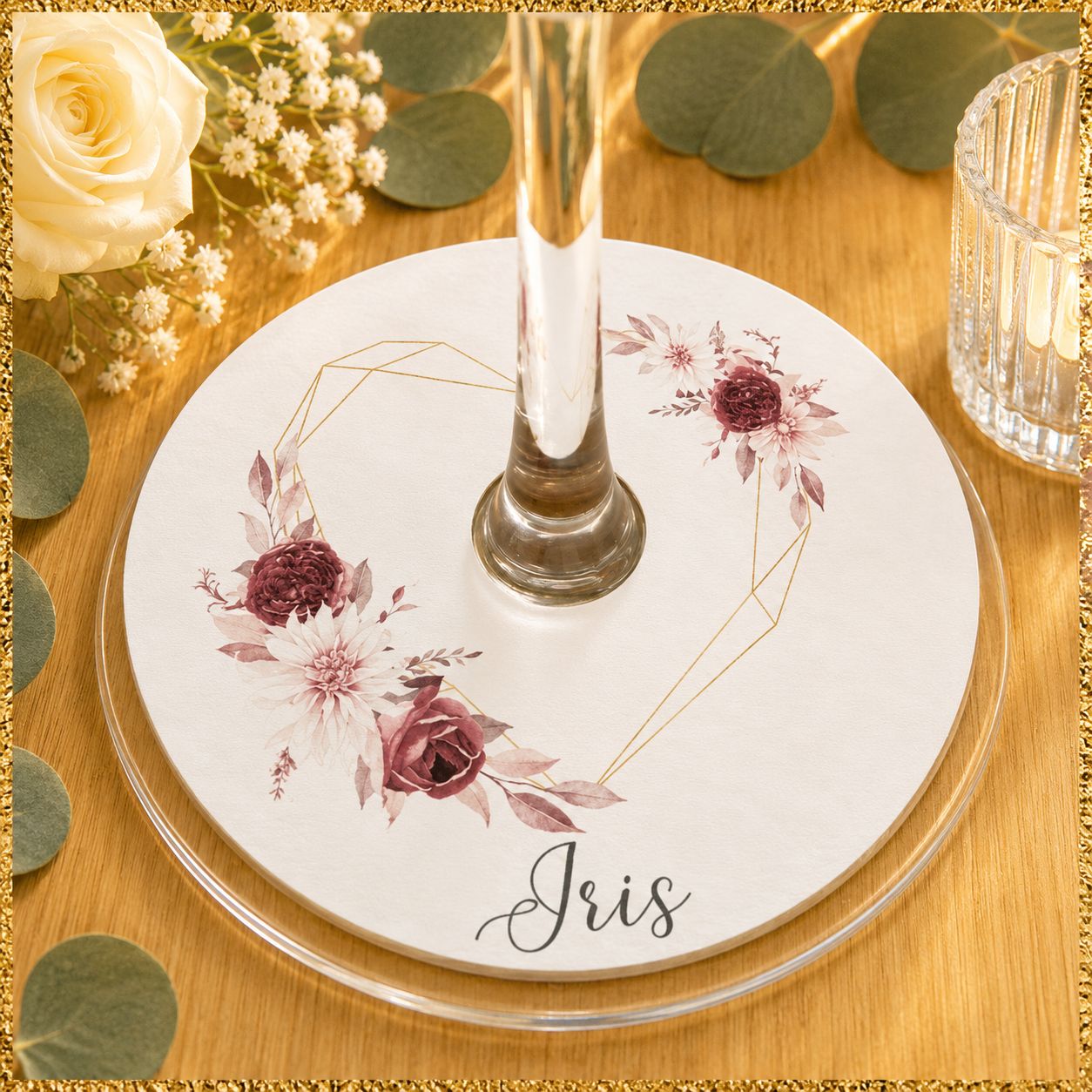 la décoration des verres apportent une touche originale et fonctionnelle.Elle s'associera à votre thème et servira de repère marque place pour vos convives.