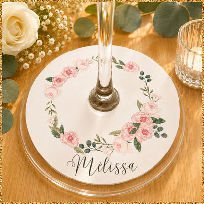 la décoration des verres apportent une touche originale et fonctionnelle.Elle s'associera à votre thème et servira de repère marque place pour vos convives.