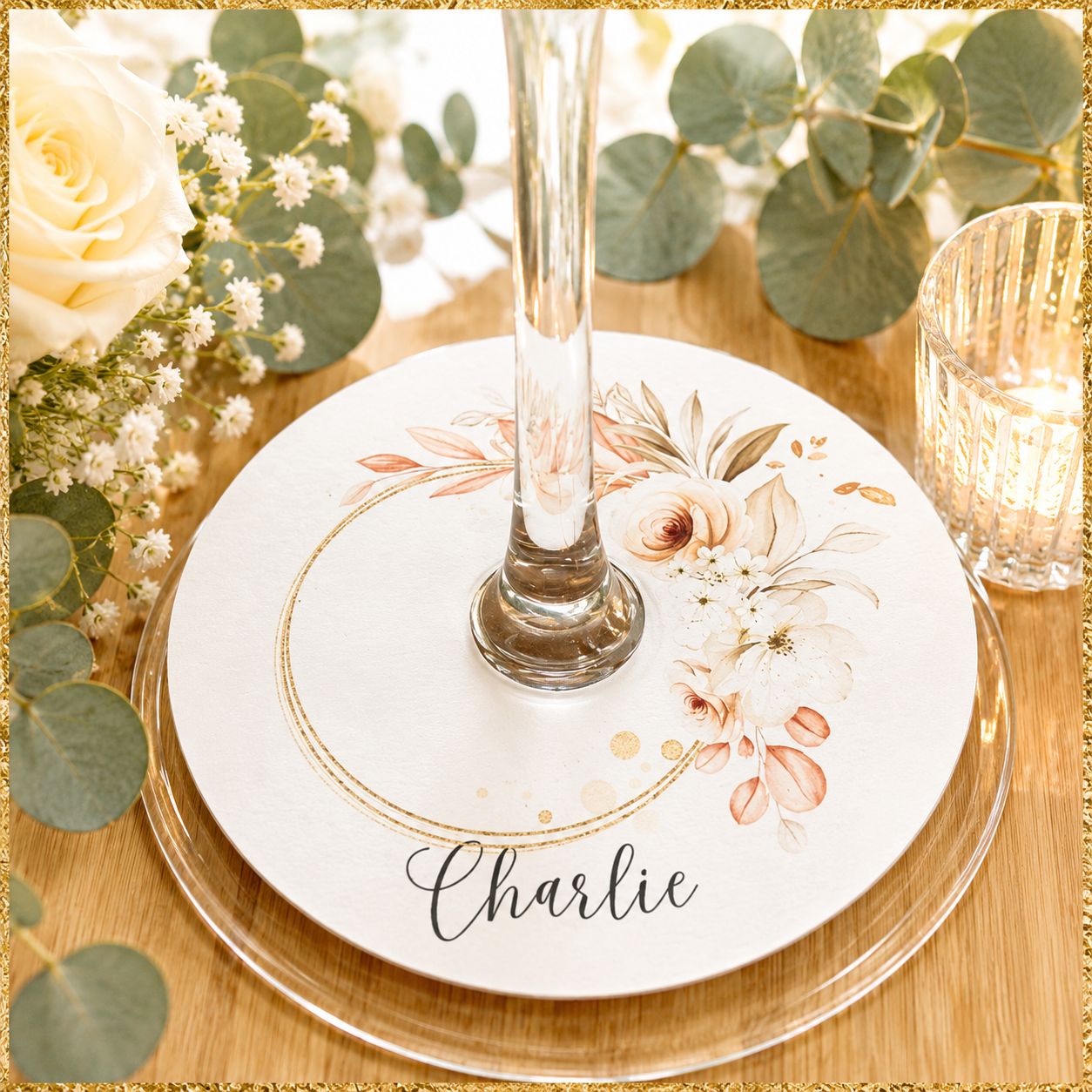 la décoration des verres apportent une touche originale et fonctionnelle.Elle s'associera à votre thème et servira de repère marque place pour vos convives.