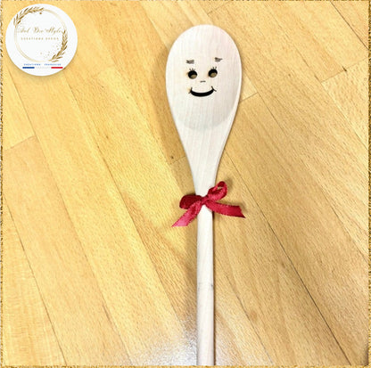 spatule en bois, spatule rigolote, fête des mères, cadeau fête des mères, cadeau original, ustensile de cuisine, spatule personnalisée, cadeau personnalisé, pâtisserie, cuisine, fait main, gravure, écologique, maman, cadeau utile, cadeau humour, ustensile bois, cuisine créative.

