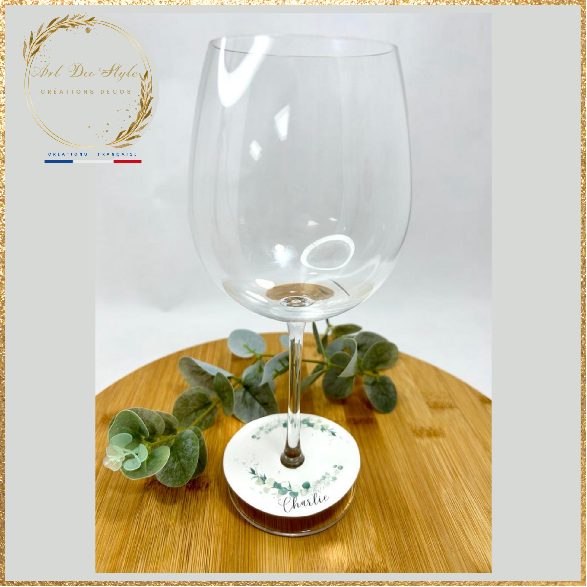 La décoration des verres apportent une touche originale et fonctionnelle.Elle s'associera à votre thème et servira de repère marque place pour vos convives.