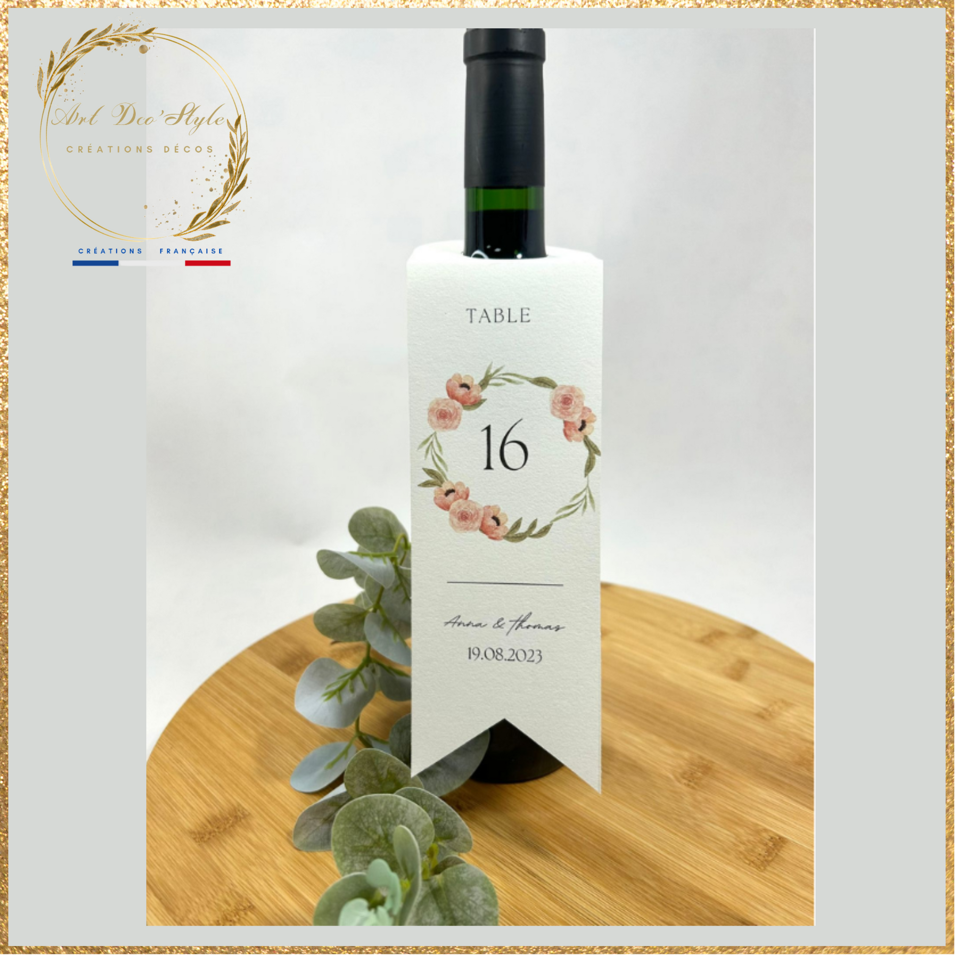 La décoration de la bouteille de vin est assortie à votre thème.<br>Étiquette pour bouteille de vin sur mesure.