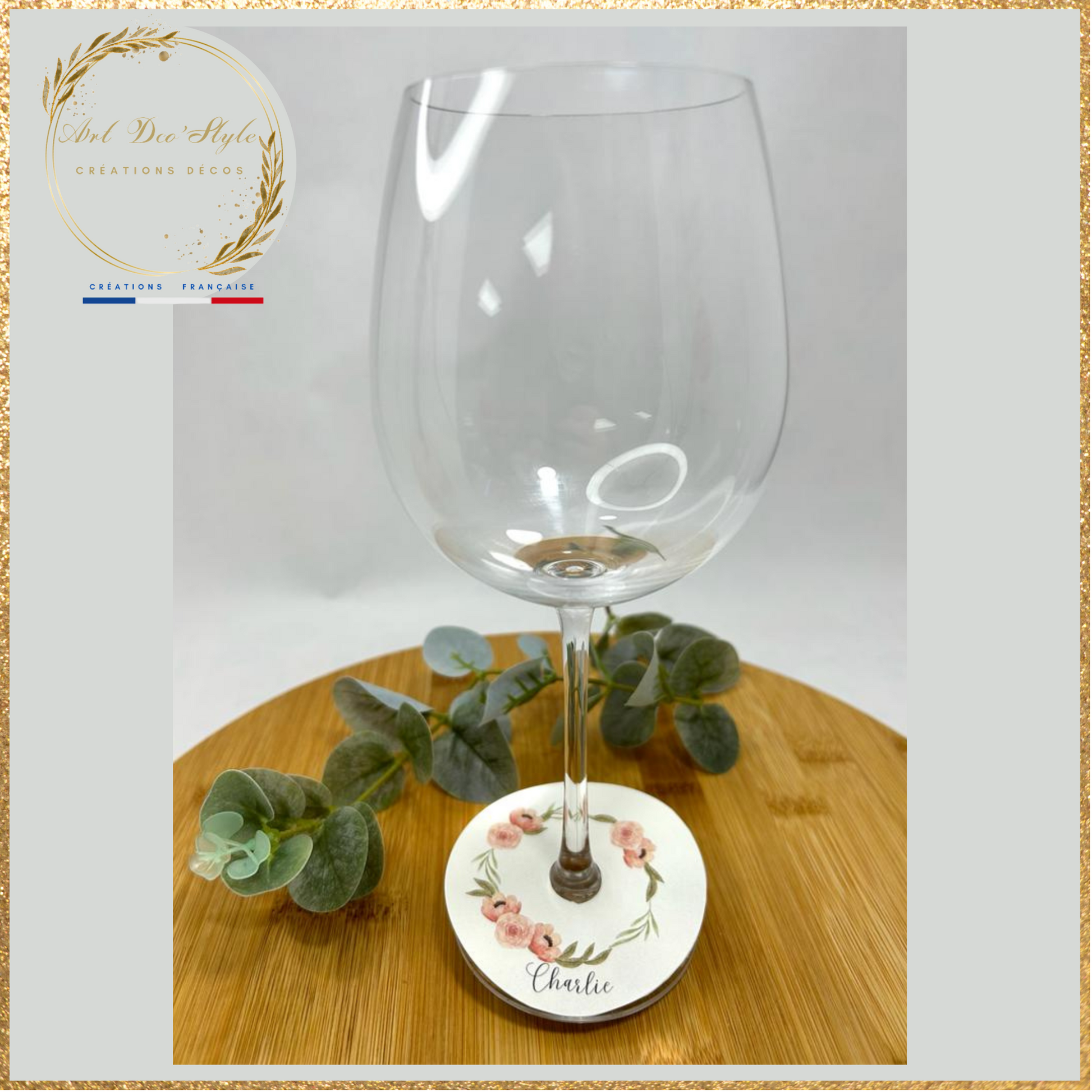 La décoration des verres apportent une touche originale et fonctionnelle.Elle s'associera à votre thème et servira de repère marque place pour vos convives.