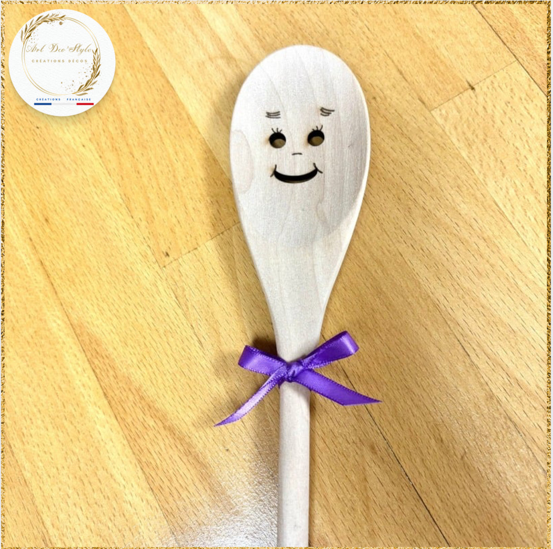 spatule en bois, spatule rigolote, fête des mères, cadeau fête des mères, cadeau original, ustensile de cuisine, spatule personnalisée, cadeau personnalisé, pâtisserie, cuisine, fait main, gravure, écologique, maman, cadeau utile, cadeau humour, ustensile bois, cuisine créative.

