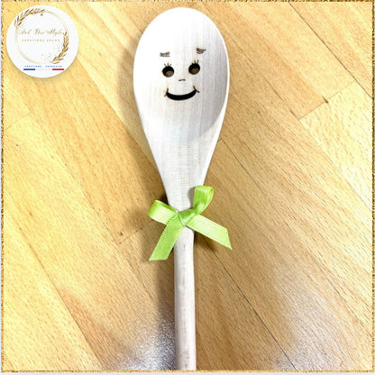 spatule en bois, spatule rigolote, fête des mères, cadeau fête des mères, cadeau original, ustensile de cuisine, spatule personnalisée, cadeau personnalisé, pâtisserie, cuisine, fait main, gravure, écologique, maman, cadeau utile, cadeau humour, ustensile bois, cuisine créative.

