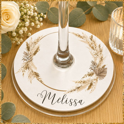 la décoration des verres apportent une touche originale et fonctionnelle.Elle s'associera à votre thème et servira de repère marque place pour vos convives.